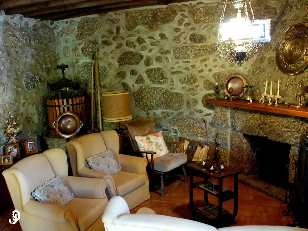 Quinta Dos Barbas Pensionat Oliveira do Hospital Exteriör bild
